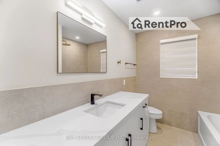 Detached Home For Lease | W9231450 - Photo 5