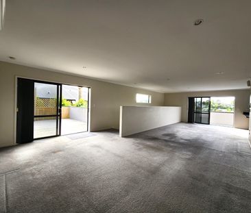 Modern Four Bedroom Home with Views - Bethlehem - Photo 4