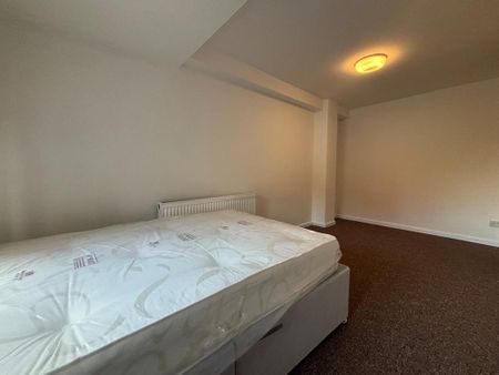 4 bedroom townhouse to rent - Photo 5