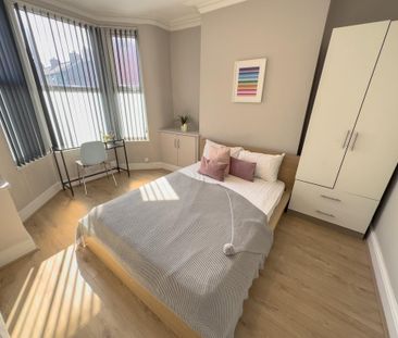 3 bedroom terraced house to rent - Photo 3