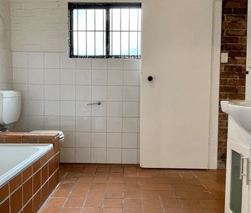 THREE BEDROOM TERRACE IN A PEACEFUL LOCATION - Photo 4