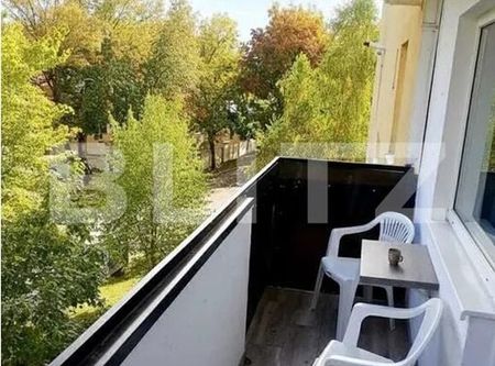 Apartament 3 camere, decomandat, zona UMF - Photo 2
