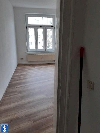 große 3 Zimmer Wohnung schöner Altbau - Foto 3