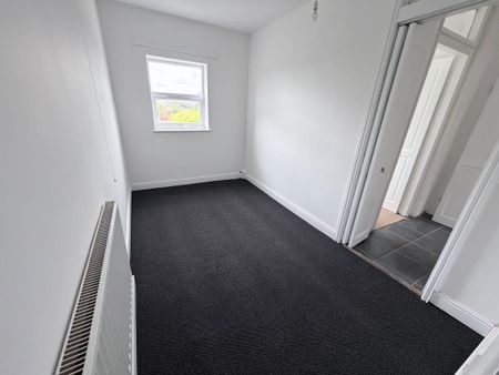 2 bedroom semi-detached house to rent - Photo 3