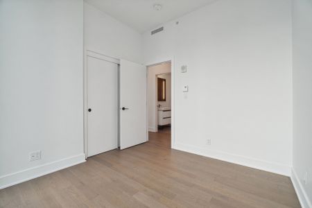 Condo for rent, Montréal (Ville-Marie) - Photo 4