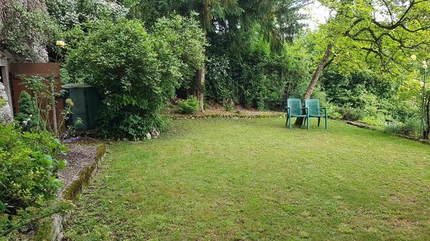 Charmante 2-Zimmer-Altbauwohnung mit Gartennutzung, moderne Wandheizung und Internet inklusive - Photo 1