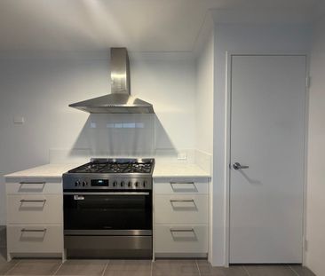 Spacious Family Home! - Photo 6