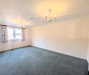 1 bedroom retirement property to rent - Photo 2