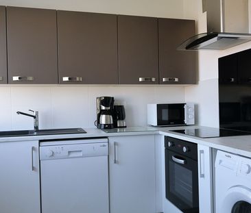 Location Appartement 4 pièces 81m² - Photo 4