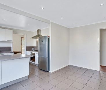 1 Prouse Place, Werribee. - Photo 4