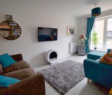 3 bedroom detached house to rent - Photo 2