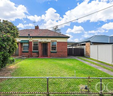 Open the Door to Comfort and Convenience on Dunorlan - Photo 5