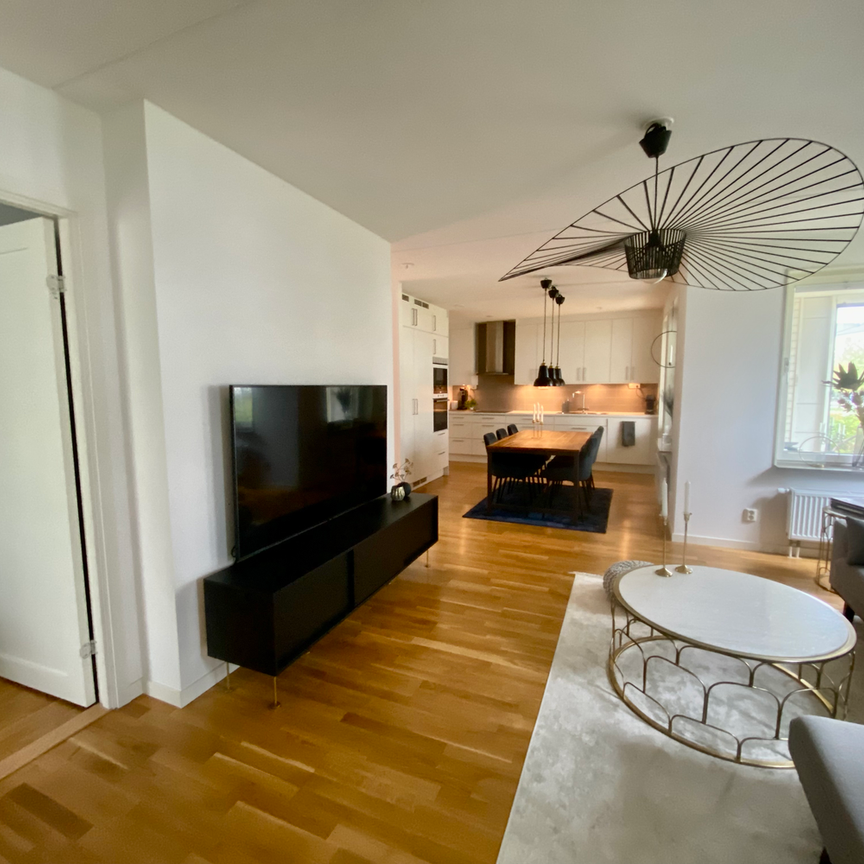 Vintergatan, Göteborg - Photo 1