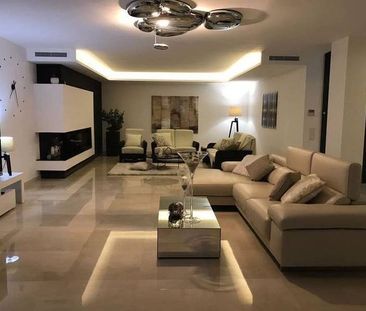 Spectacular new villa in Altea Hills for rent - Photo 3