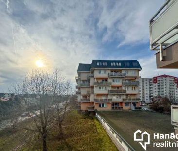 Pronájem bytu 2+kk s garáží, na ul. Handkeho v Olomouci - Fotografie 1