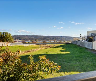 Modern home on the quieter outskirts of Newnham - Photo 2