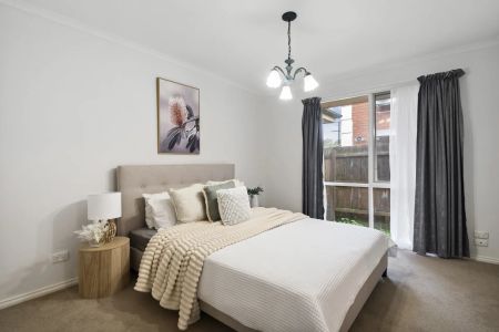 Perfect family proportions in the exclusive 'Croydon Hills' pocket - Photo 4