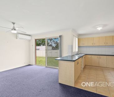 MODERN COMFORT AND SPACE - WELL EQUIPPED 4 BEDROOM HOME IN NOWRA - Photo 2