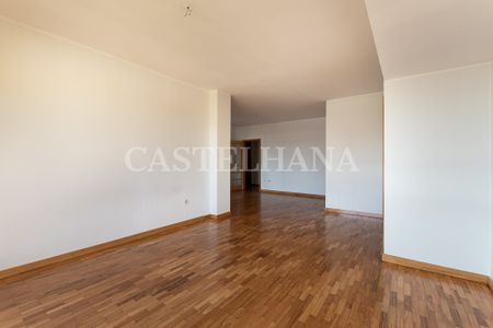 Apartamento T2 na Quinta Miramar com vista rio - Photo 2