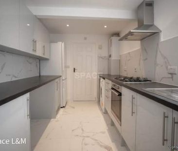 4 bedroom property to rent in Reading - Photo 3