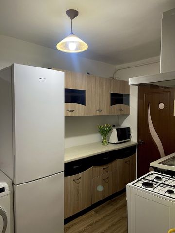Apartament cu 2 camere, zona Tudor - Photo 4