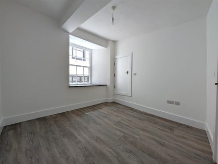 Fairfax Place, Dartmouth - Photo 2