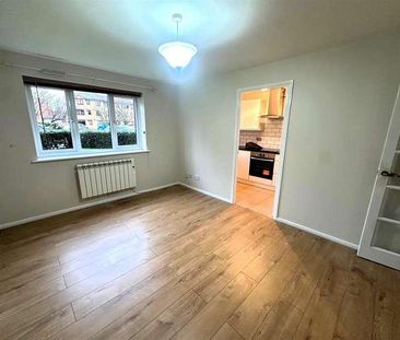 Redford Close, Bedfont, TW13 - Photo 1