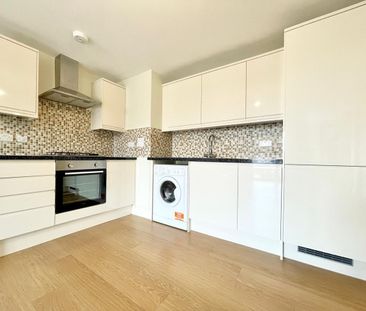 1 Bed Flat, Charter House, IG1 - Photo 3