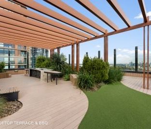 Sky-High Luxury with Sydney Harbour Views in 'Eighty Eight by JQZ' - Photo 4