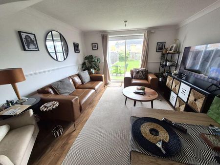 2 bedroom end of terrace house to rent - Photo 5