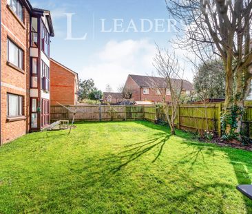 1 bedroom apartment to rent Farriers Road, Epsom, KT17 - Photo 3