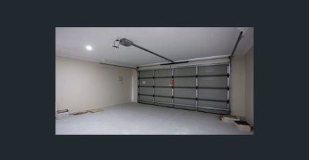 Modern 4 Bedroom Family Home - Photo 4