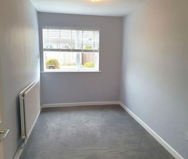3 bedroom semi-detached bungalow to rent - Photo 3