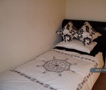 3 bedroom detached house to rent - Photo 3