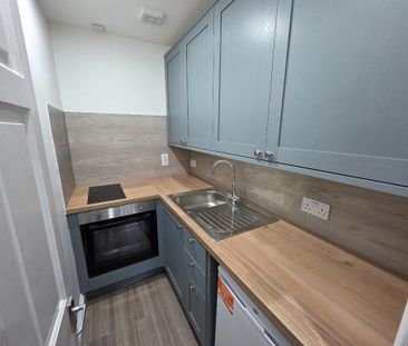 2 bedroom flat to rent - Photo 6