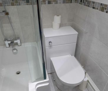 Flat 4 , 13 Wenlock Terrace - Photo 4