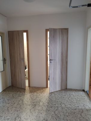 Pronájem bytu 3+1 • 80 m² bez realitkyMakovského, Praha - Řepy - Photo 1