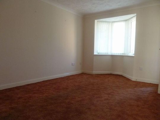 2 bedroom end of terrace house to rent - Photo 1