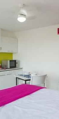 Studio Deluxe Apartment - Photo 1