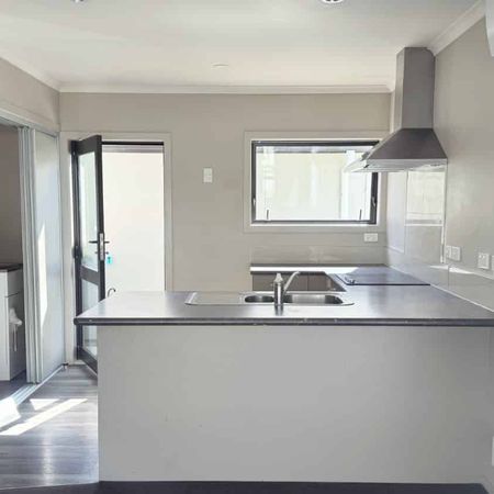 2 bedroom house in Fairfield - Photo 3