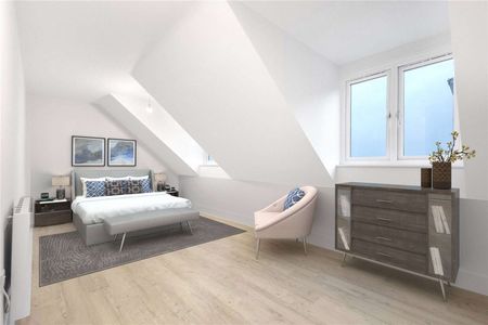 A modern penthouse apartment located on Hythe's shoreline. - Photo 2