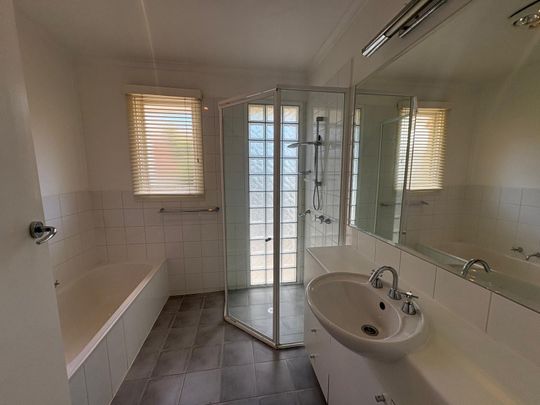 8/70 Rosanna St, Carnegie VIC 3163 - Apartment For Rent | Domain - Photo 1