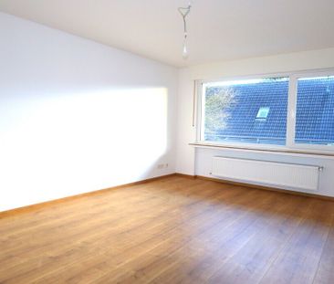 NEU-Frisch sanierte Balkonwohnung mit eigenem Eingang und Terrasse!!! - Photo 1