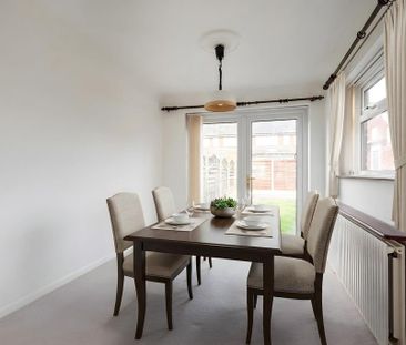 3 bedroom semi-detached house to rent - Photo 2