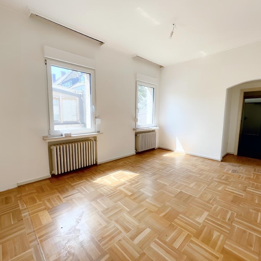 GROßZÜGIGE 2-ZIMMER WOHNUNG IN KREFELDER INNENSTADT ZU MIETEN! - Foto 1