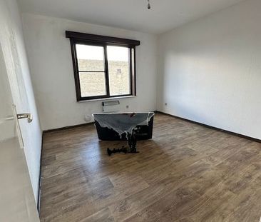 🏡 **Ruim 3-slaapkamerappartement met privé garage in Wondelgem!** 🚗✨ - Foto 5