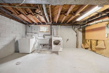 For Lease - 207 Maplehurst Avenue, Toronto, Ontario - Photo 5