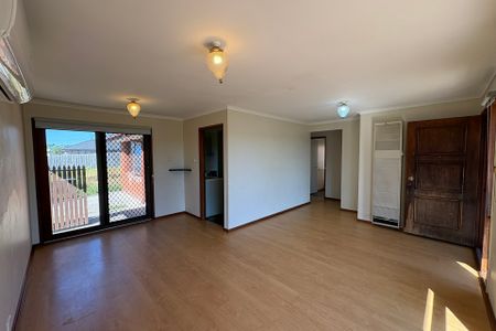 6 Melissa Court, Hampton Park VIC - Photo 5