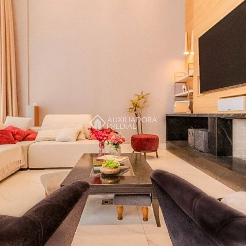Apartamento com 3 quartos e 226m² para alugar em Jardim Europa, Porto Alegre. - Foto 1