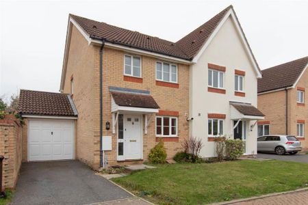 3 bedroom semi-detached house to rent - Photo 5